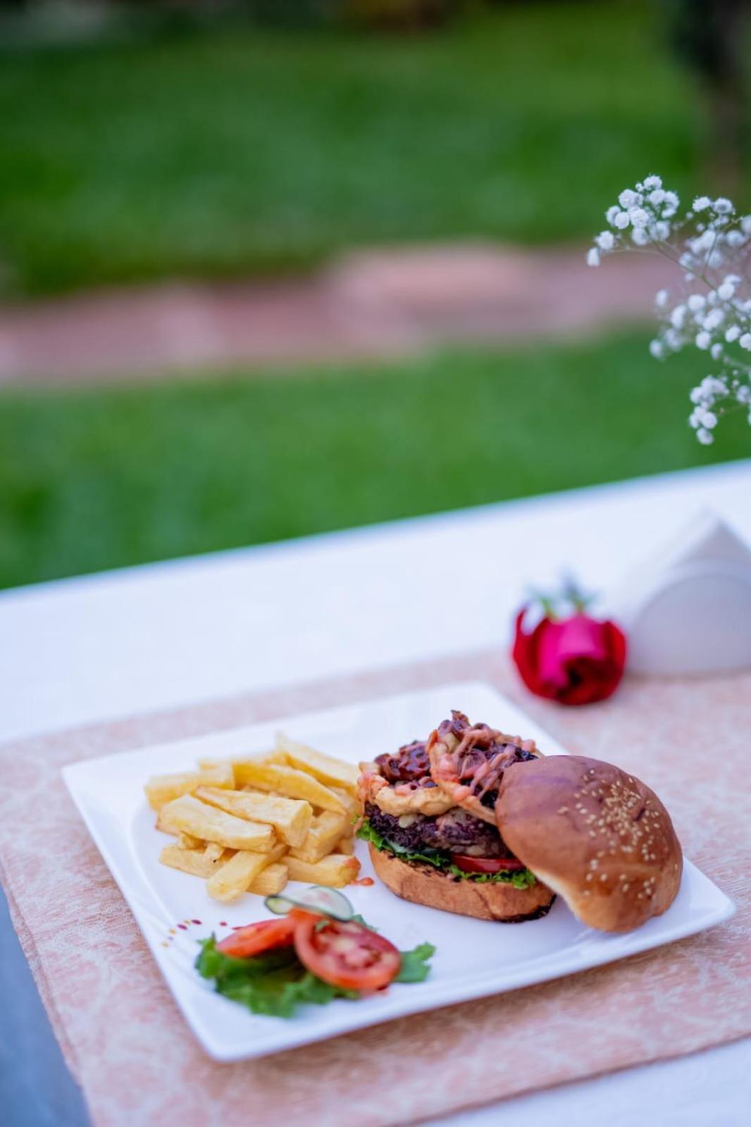Cozy Stead Hotel Nairobi Exterior photo